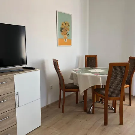 Lotus 5 Apartment *